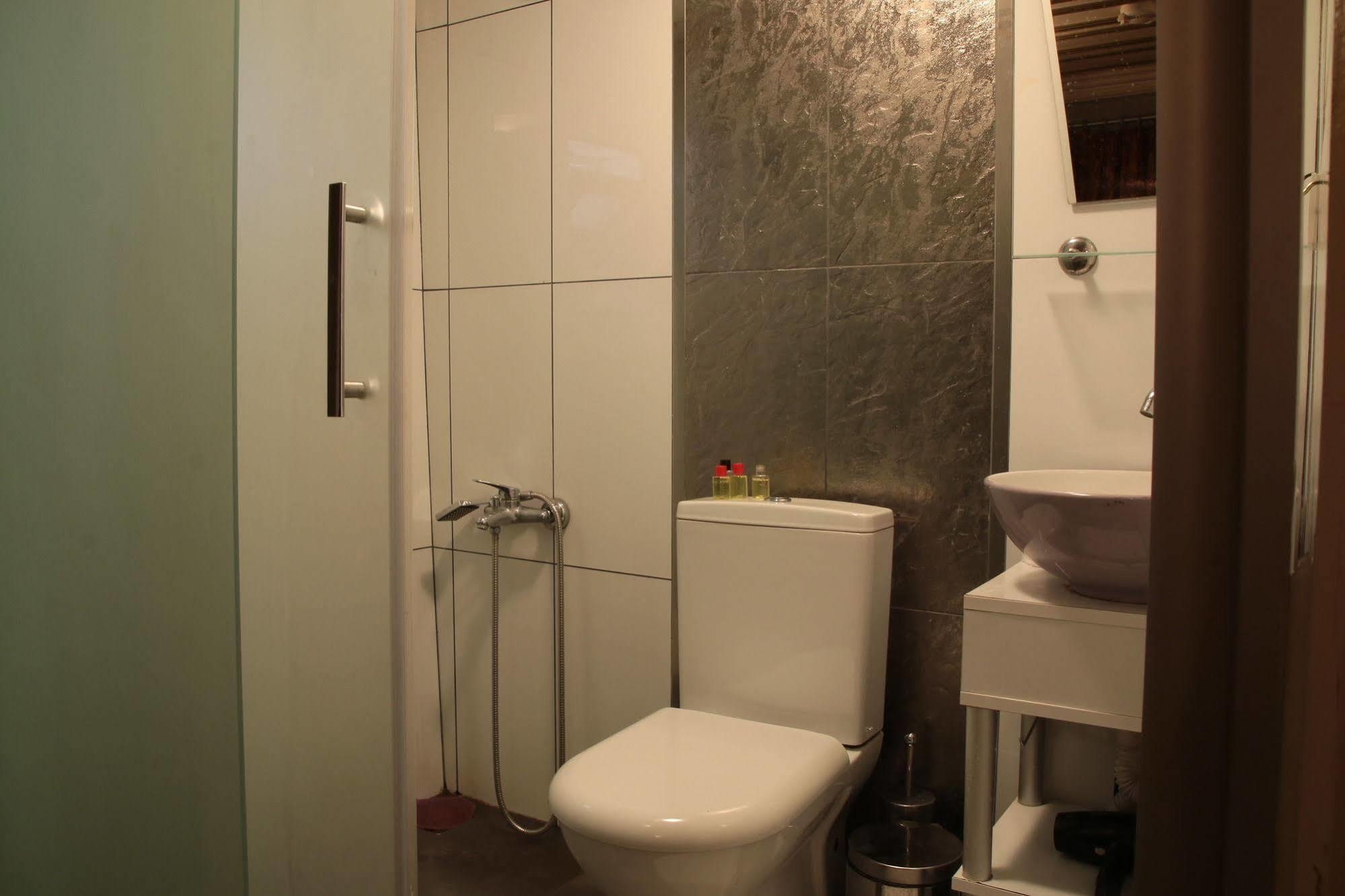 Eagles Budget Home Истанбул Екстериор снимка